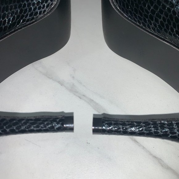 NWOT LUMIANI INTERNATIONAL  Snakeskin Black Heels - Picture 5 of 7